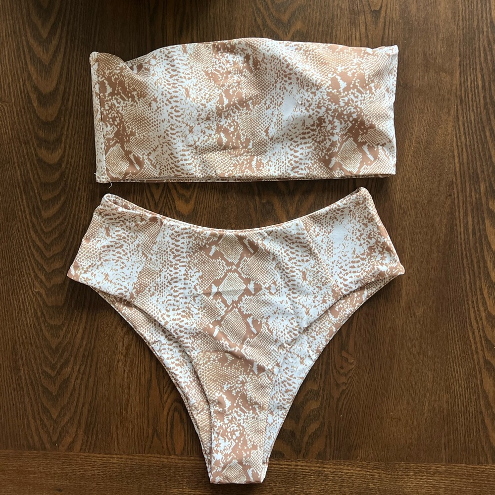 HIGH WAISTED BIKINI SET (MEDIUM)
